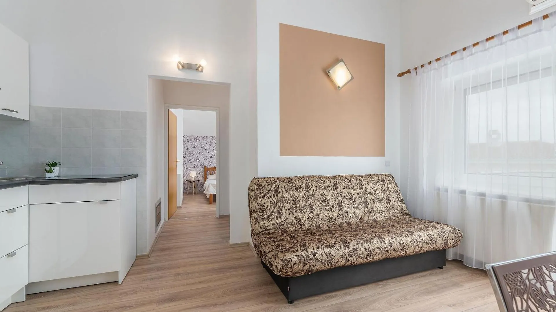 Gemuetliches Appartement In Funtana Mit Grill Apartamento